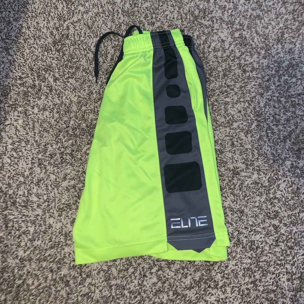 Boys Nike elite basketball shorts
